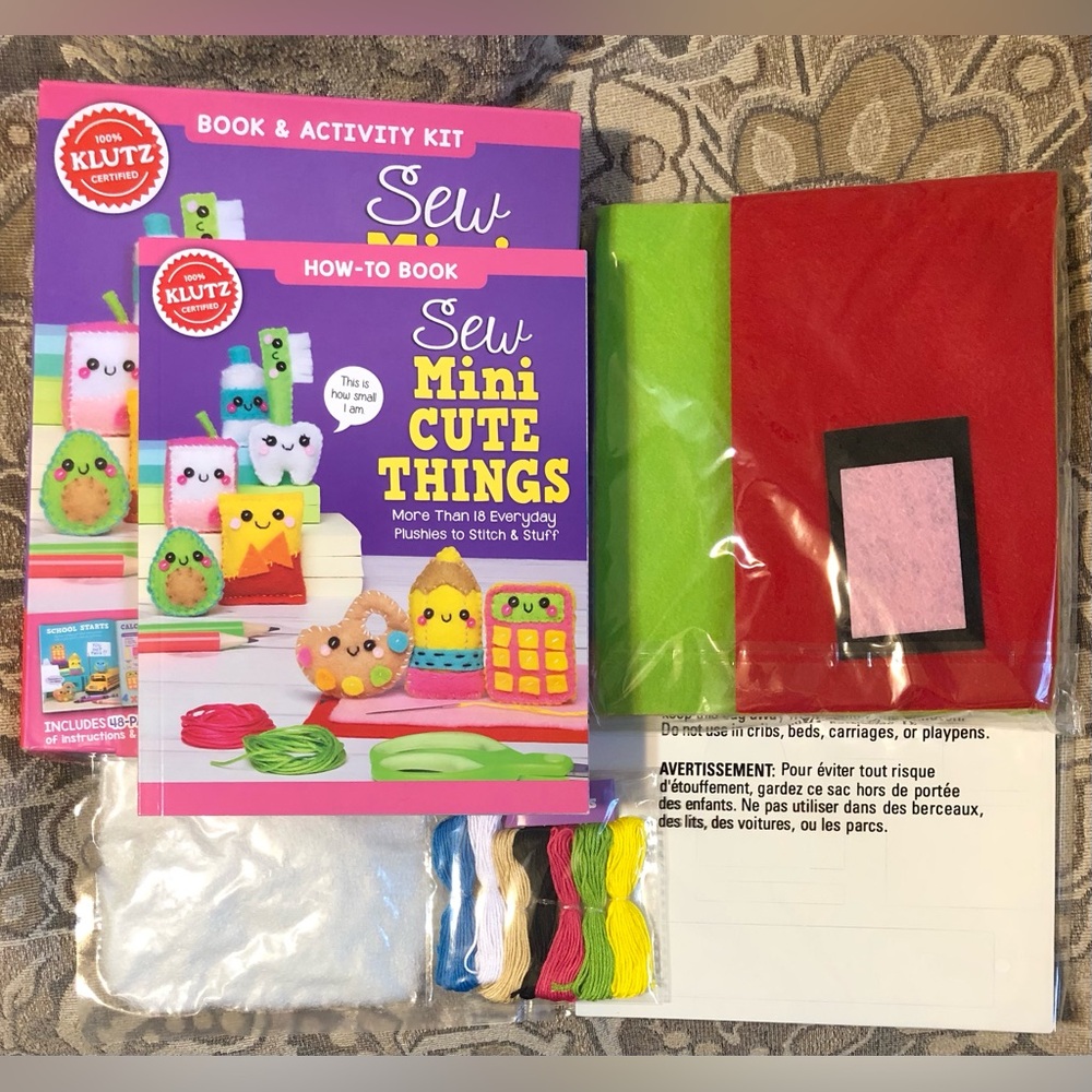 Klutz Sew Mini Cute Things Sewing Kit. Open Box. Contents Unused.